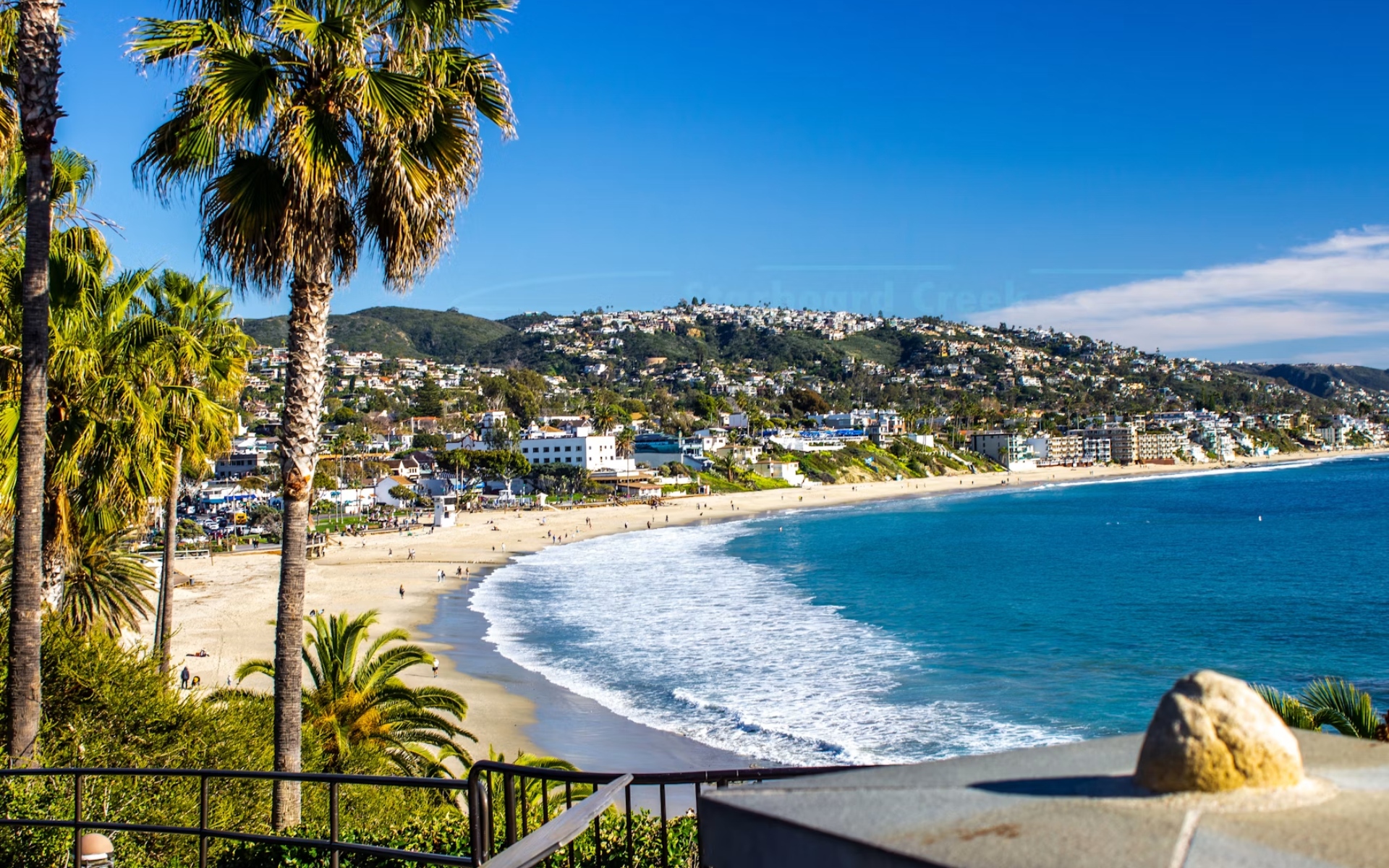 Scenic Laguna Beach Overlook with Real Estate Along the Coastline